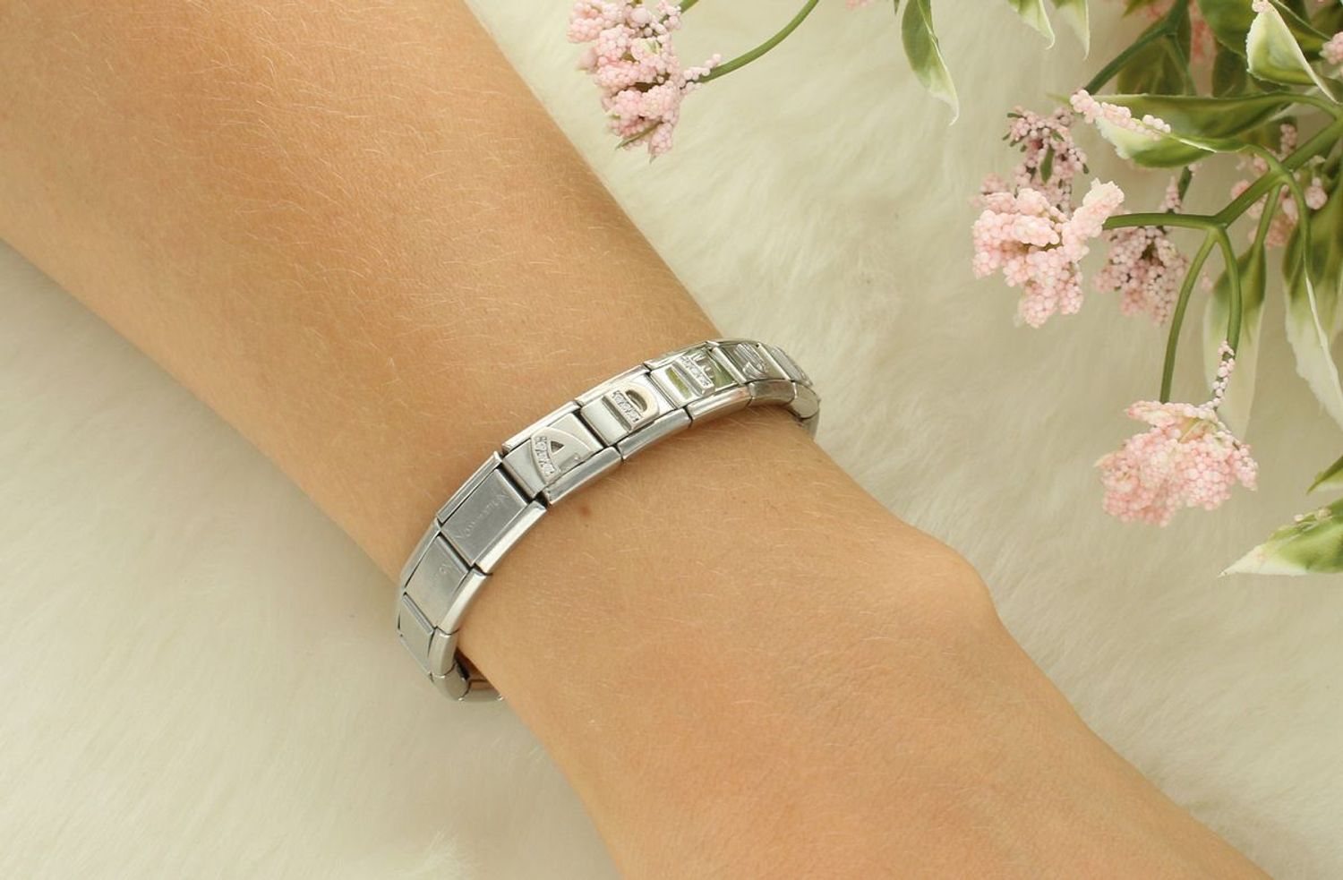 Charms Nomination Classic – Litera A z cyrkoniami srebro 330301 01.jpg